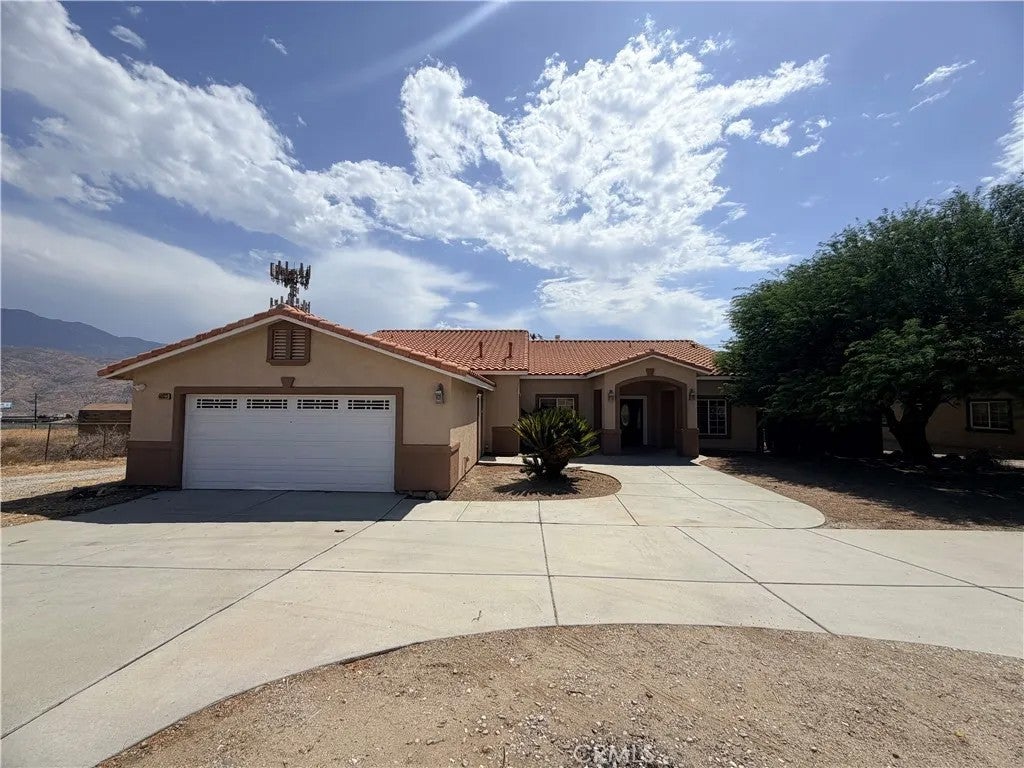 48923 Taos — photo
