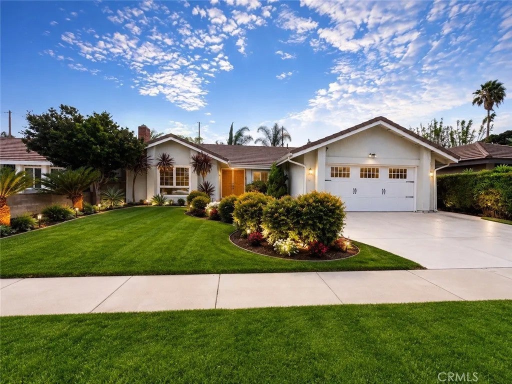 17627 Fremont — photo