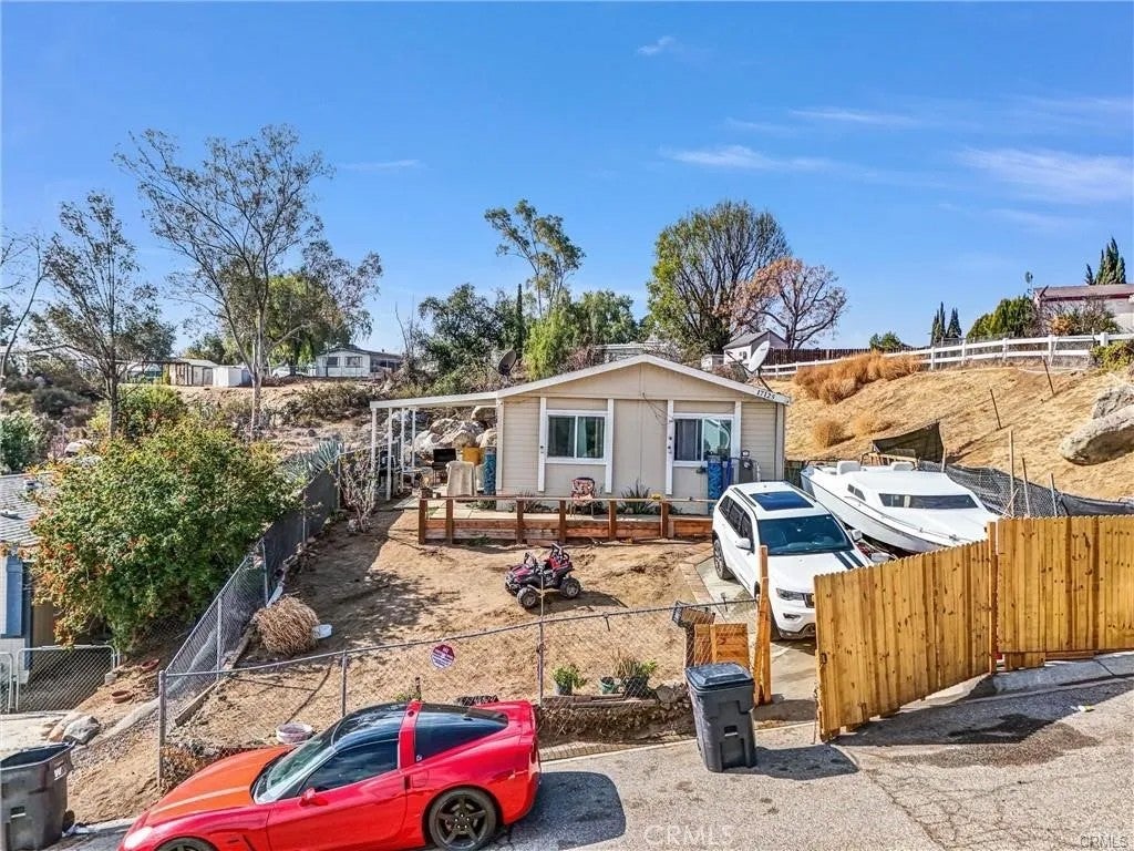 17125 Cajon Drive — photo