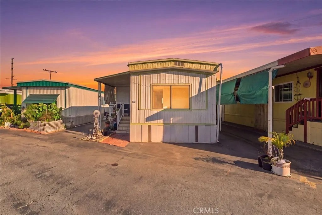 1502 Carson 69 — photo