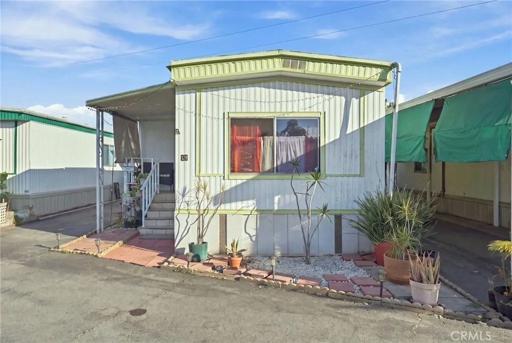 1502 Carson 69, Carson, CA 90745 — photo 2
