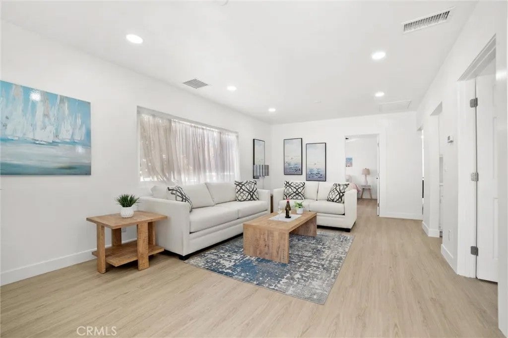 701 N Gaffey Place — photo
