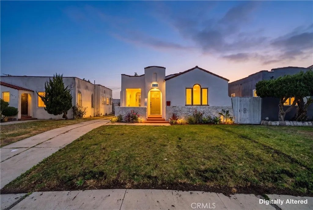 7611 S Hobart — photo