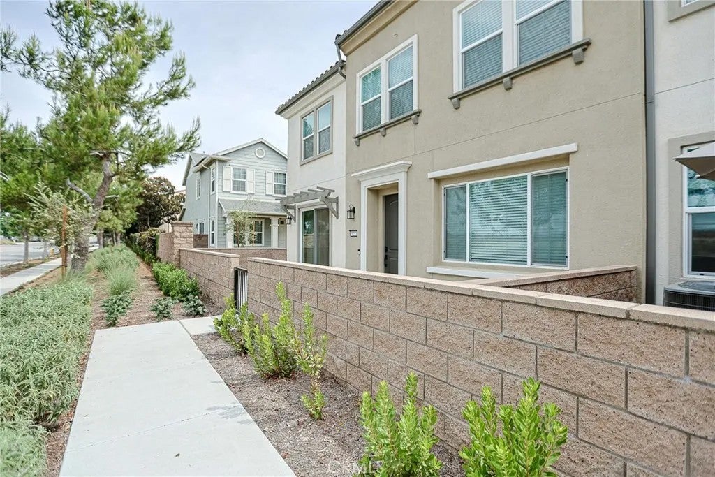 3222 S Lafayette Paseo — photo