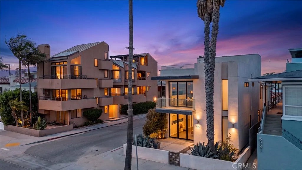 5277 E Ocean — photo
