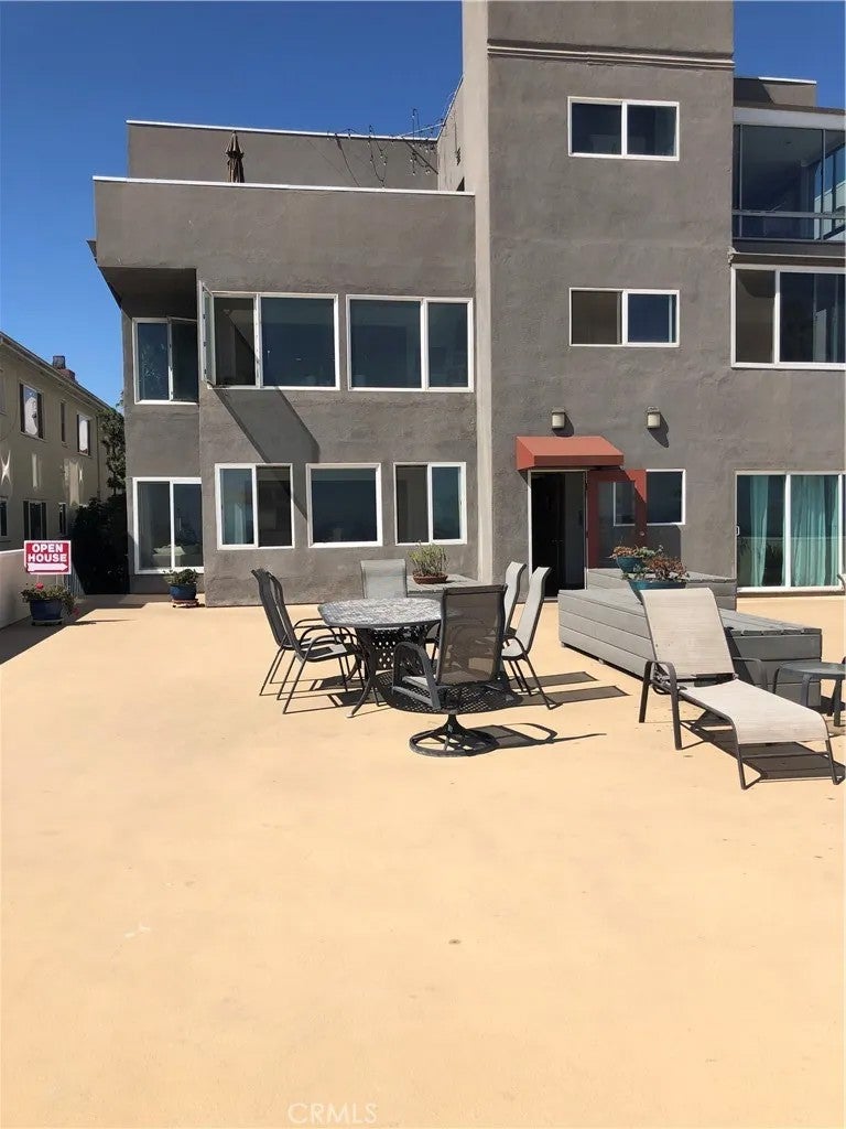 1174 E Ocean Boulevard 7 — photo