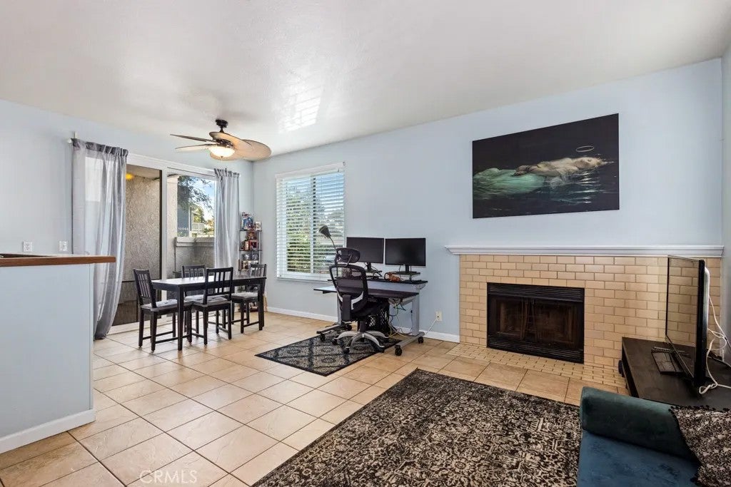 12092 Sylvan River 71 — photo