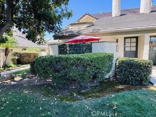 964 W Arrow a — photo