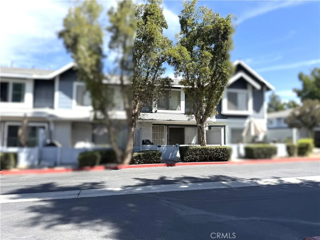 1728 Caffrey — photo
