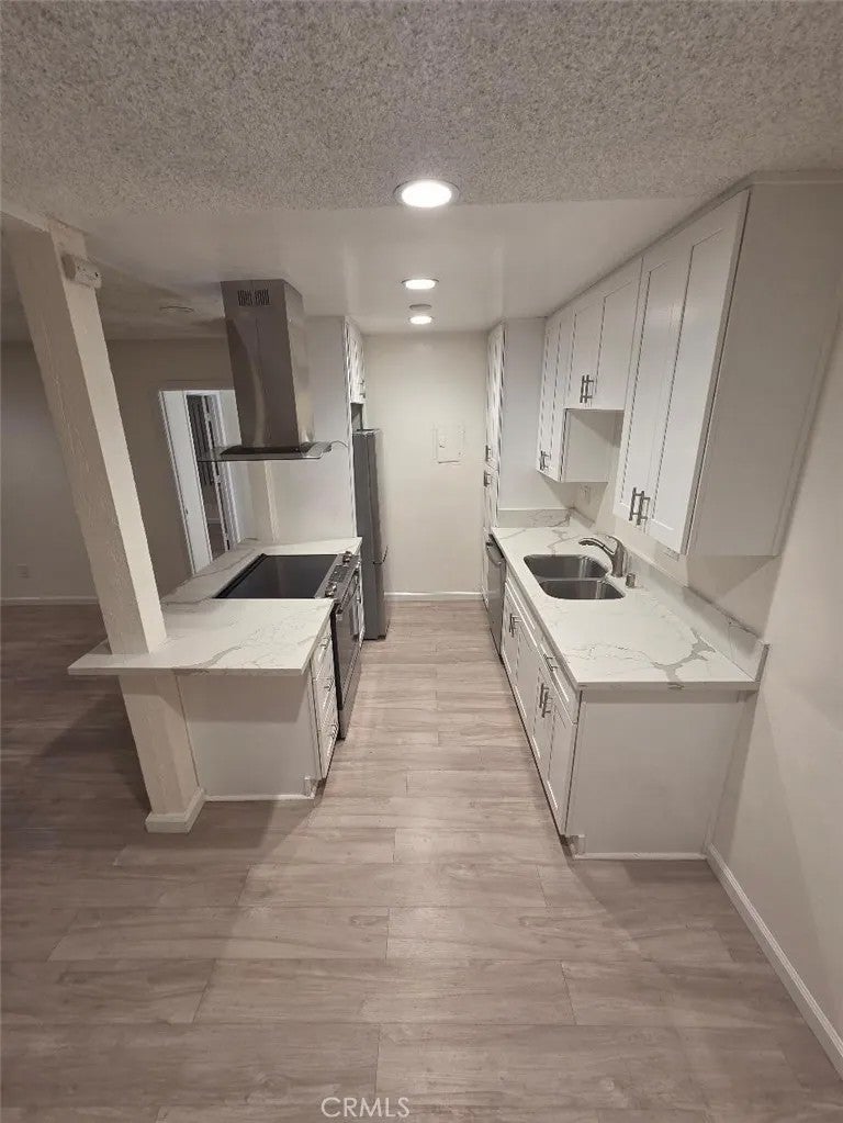 1040 W Macarthur Boulevard 41 — photo