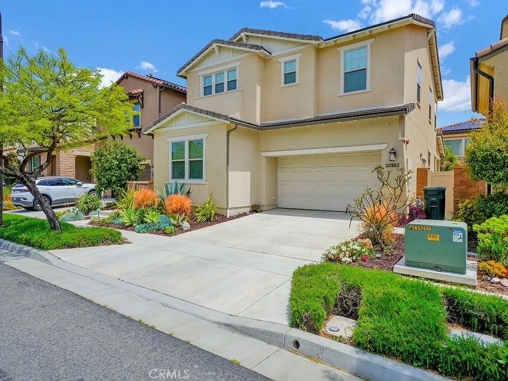 10382 Elizabeth Lane — photo
