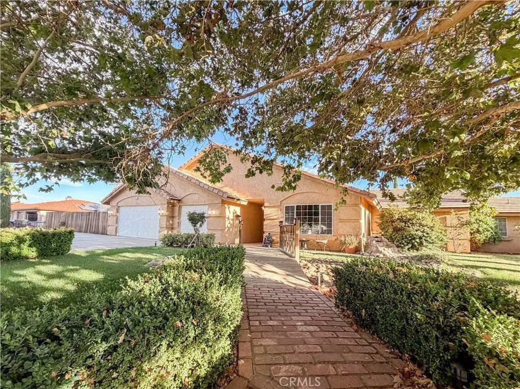 10011 Solano — photo