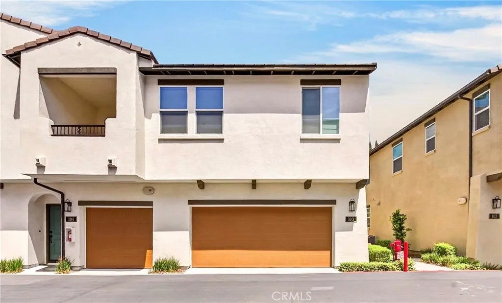 306 Vista Drive 103 — photo