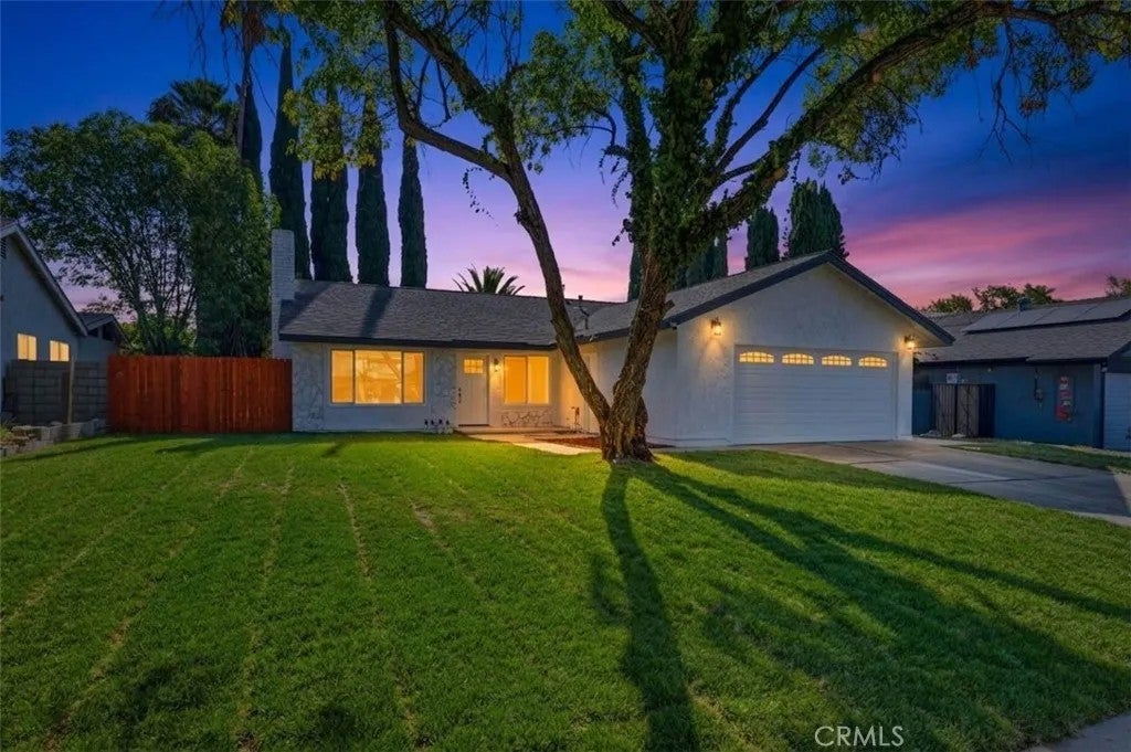 8281 Onyx Court — photo