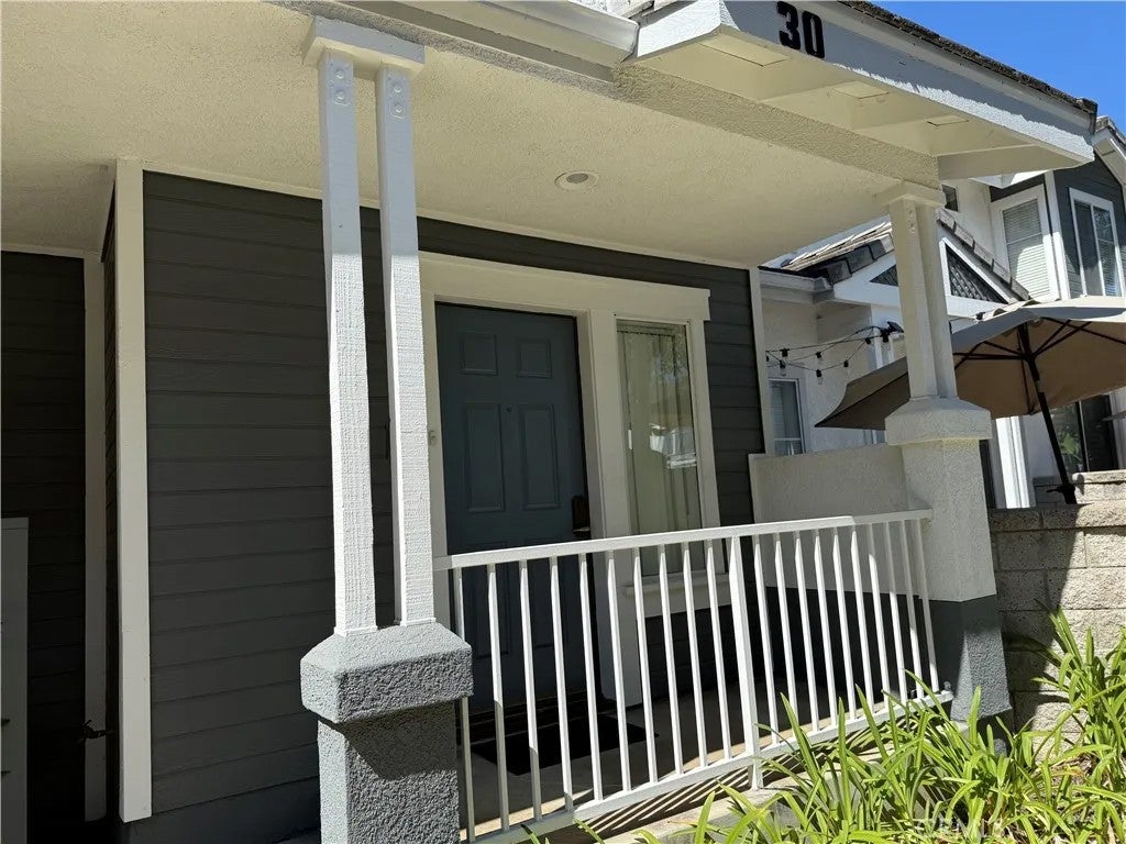 30 Carlsbad Lane — photo