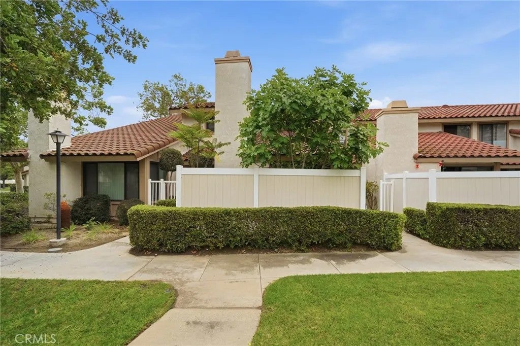 22810 Chardonnay Drive 2 — photo