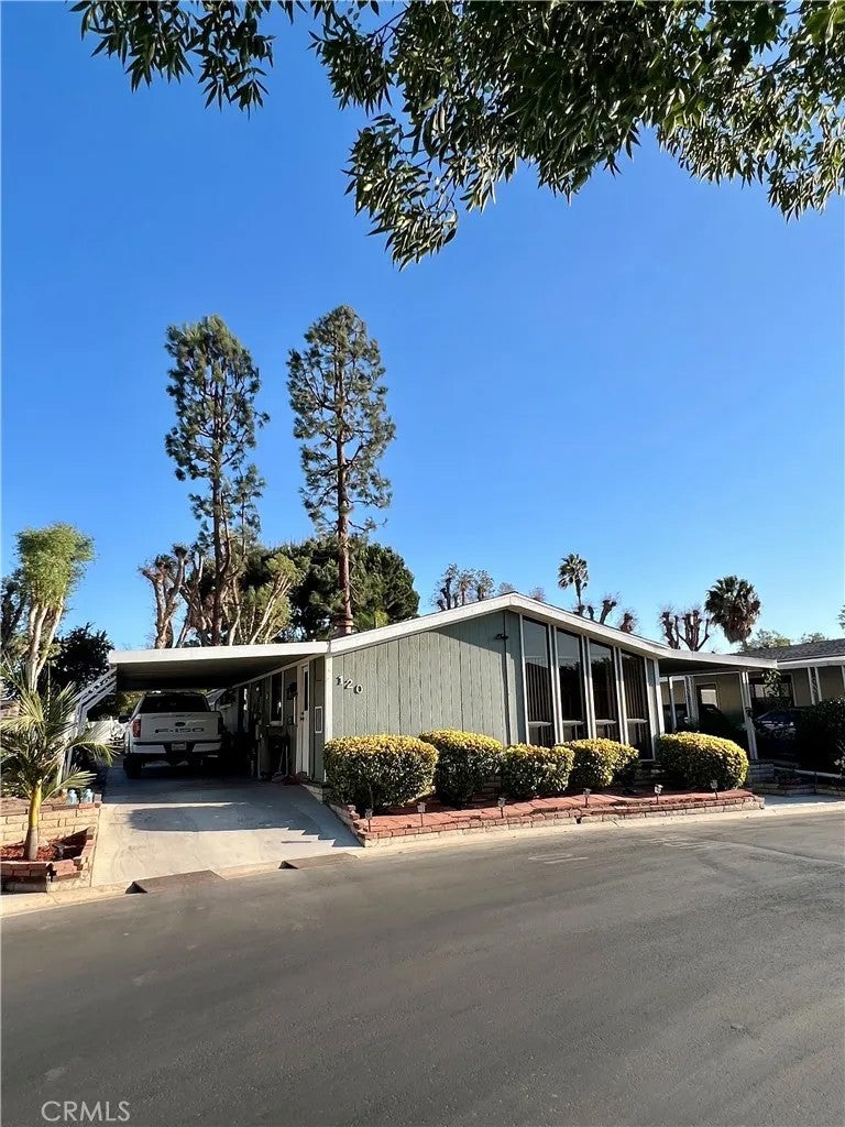 1601 S Garey 120 — photo