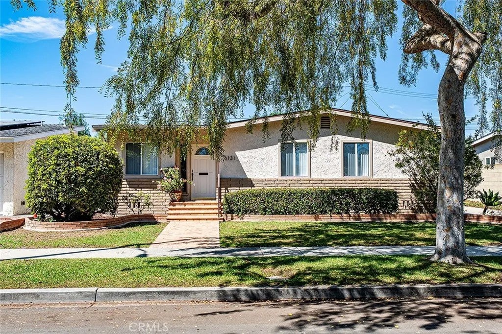 6131 E Benmore — photo