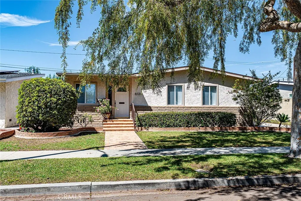 6131 E Benmore, Long Beach, CA 90815 — photo 2
