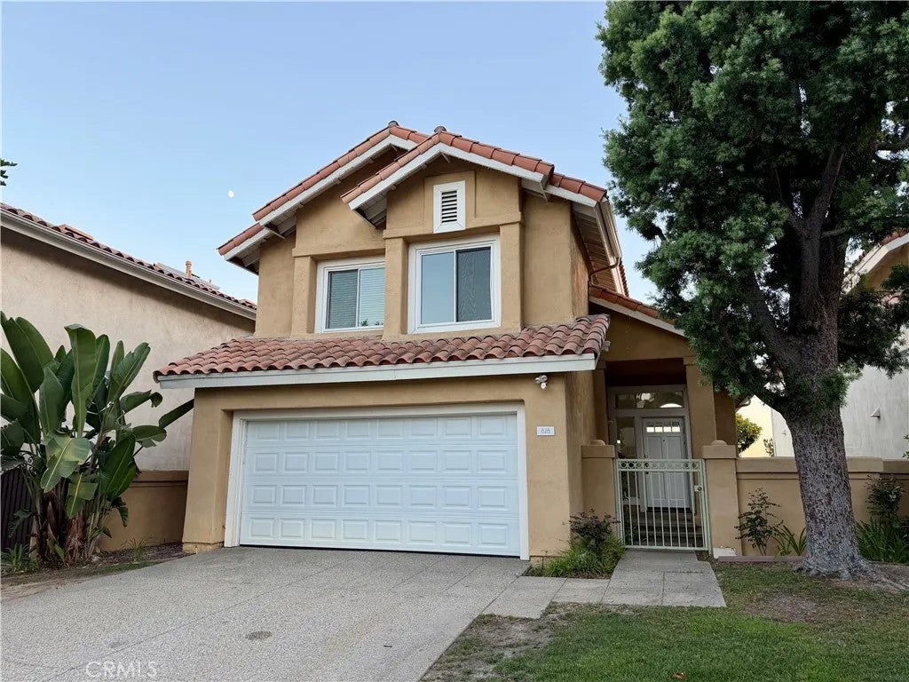 828 E Davidson Court — photo