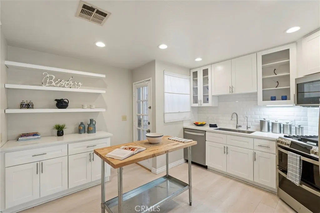 1751 E 68th #12, Long Beach, CA 90805 — photo 2