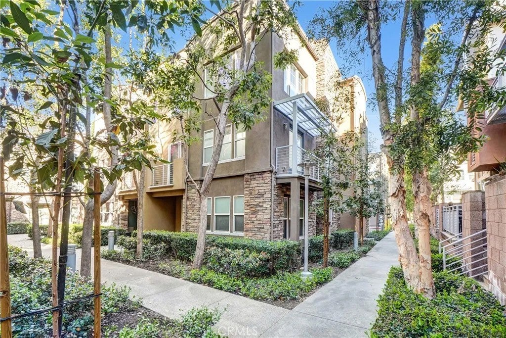 226 E Jeanette Lane — photo