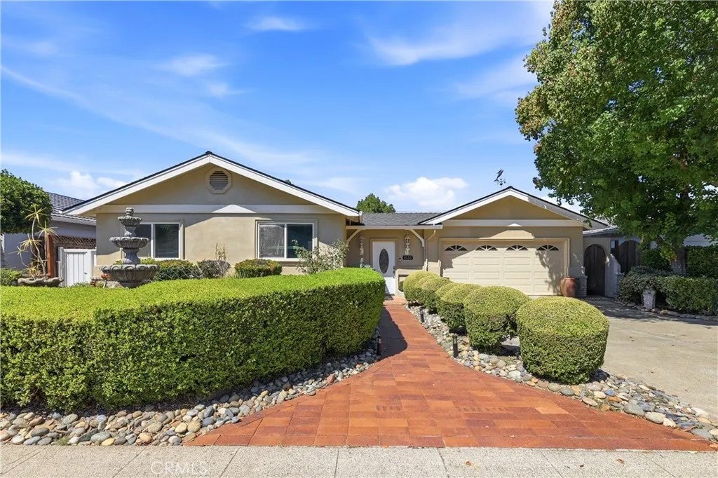 1635 Blossom Hill — photo