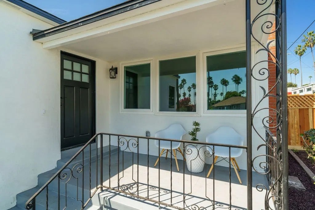 5419 S Rimpau — photo