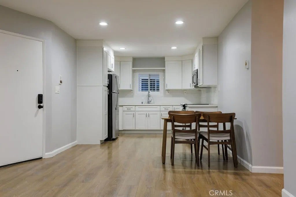 1108 Camino Real 308 — photo