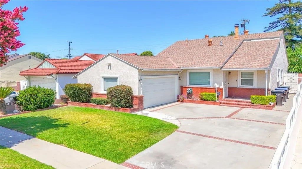 11723 Everest Street — photo