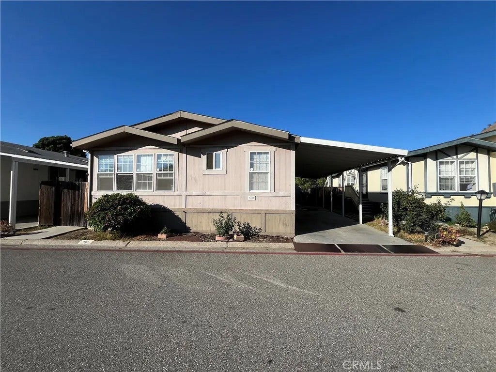 4901 Green River 40 — photo