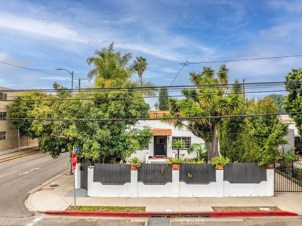 1301 Seward — photo