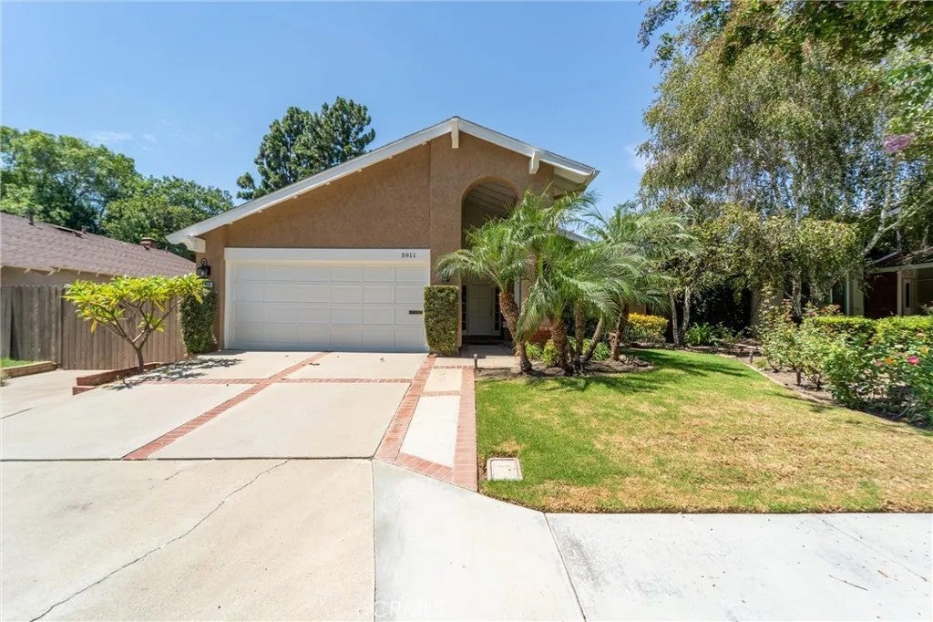5911 Kingsbriar — photo