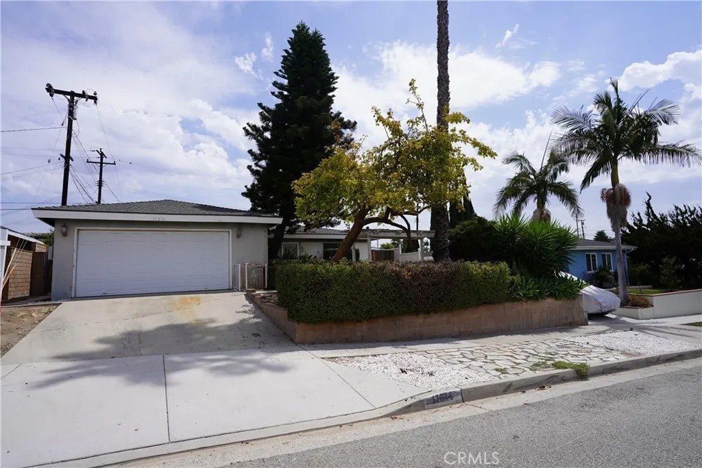 11814 Mayes Drive — photo