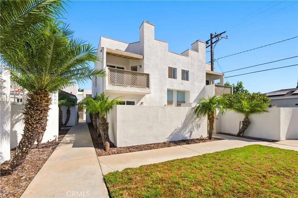 12700 Josephine — photo