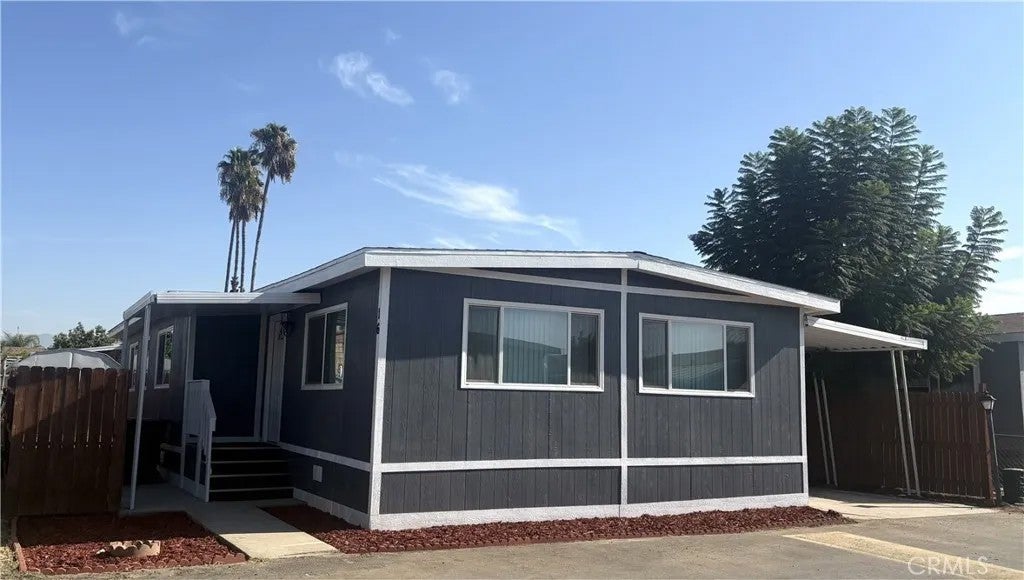 10701 Cedar 16 — photo