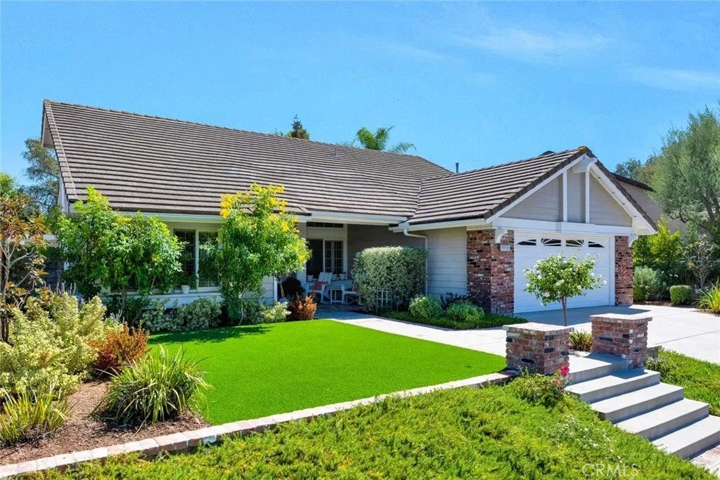 7710 E Strawberry Ridge — photo