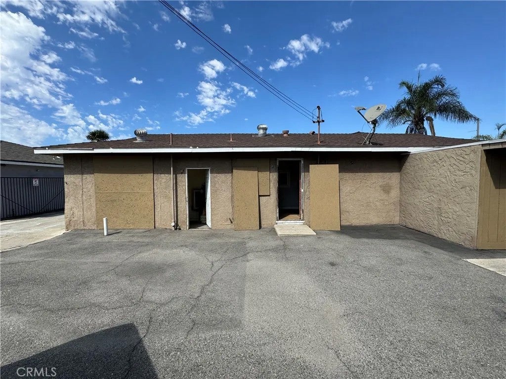 200 N Brookhurst — photo