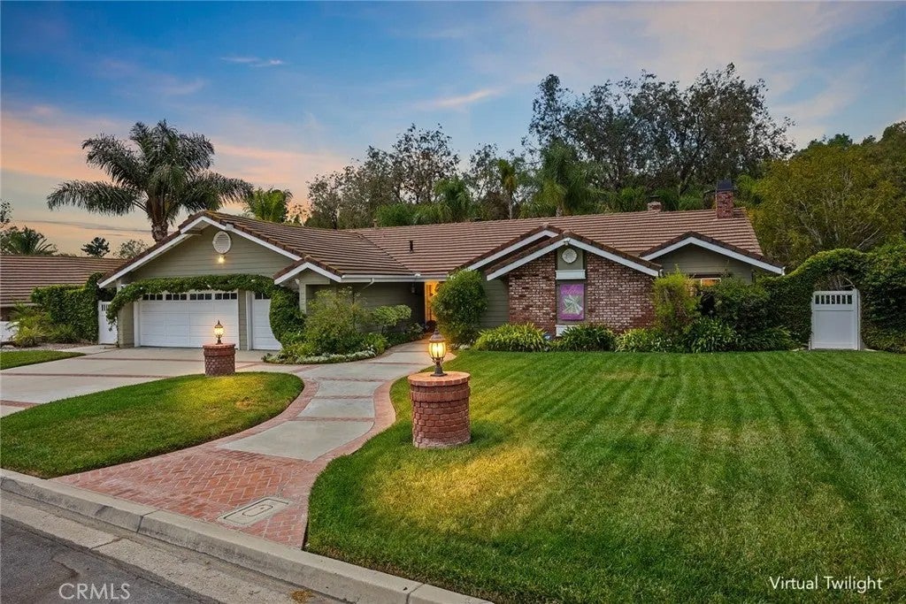 5329 Brentwood — photo