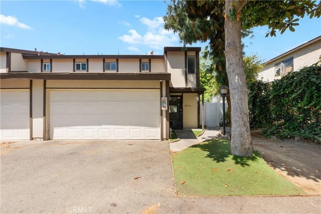 8515 Burnet #B Avenue #B — photo