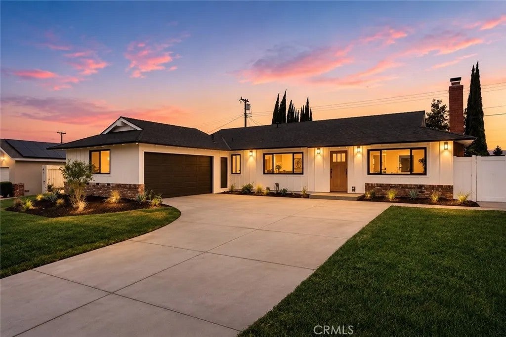 1825 Rolling Hills — photo