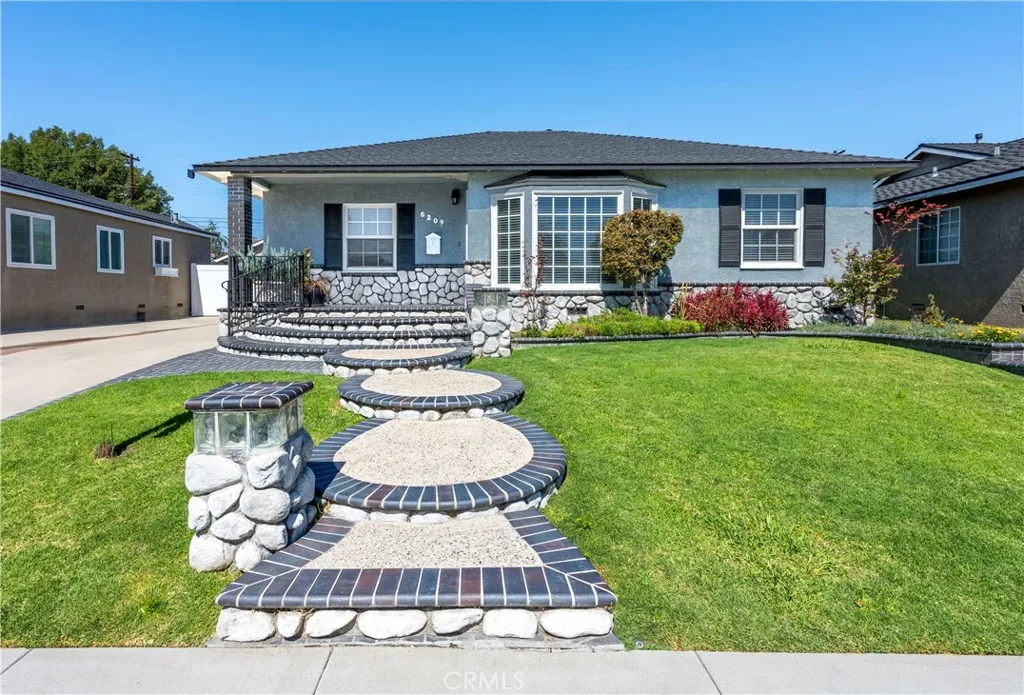 6209 Elsa Street — photo