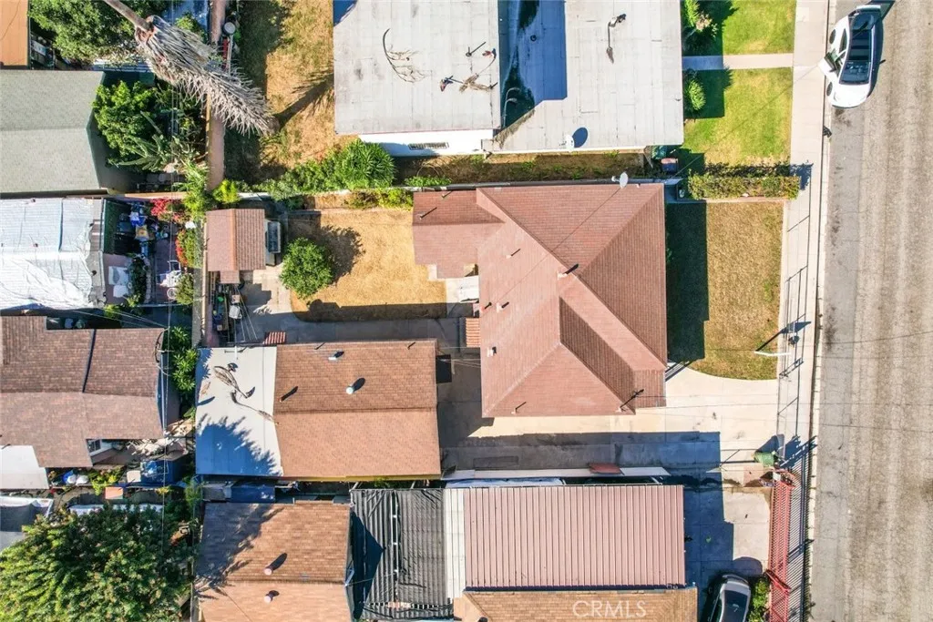 814 W Maple Street, Compton, CA 90220 — photo 2