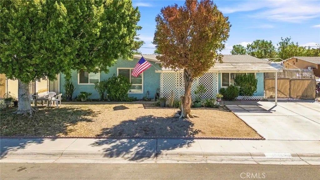 46650 Daisy Street — photo