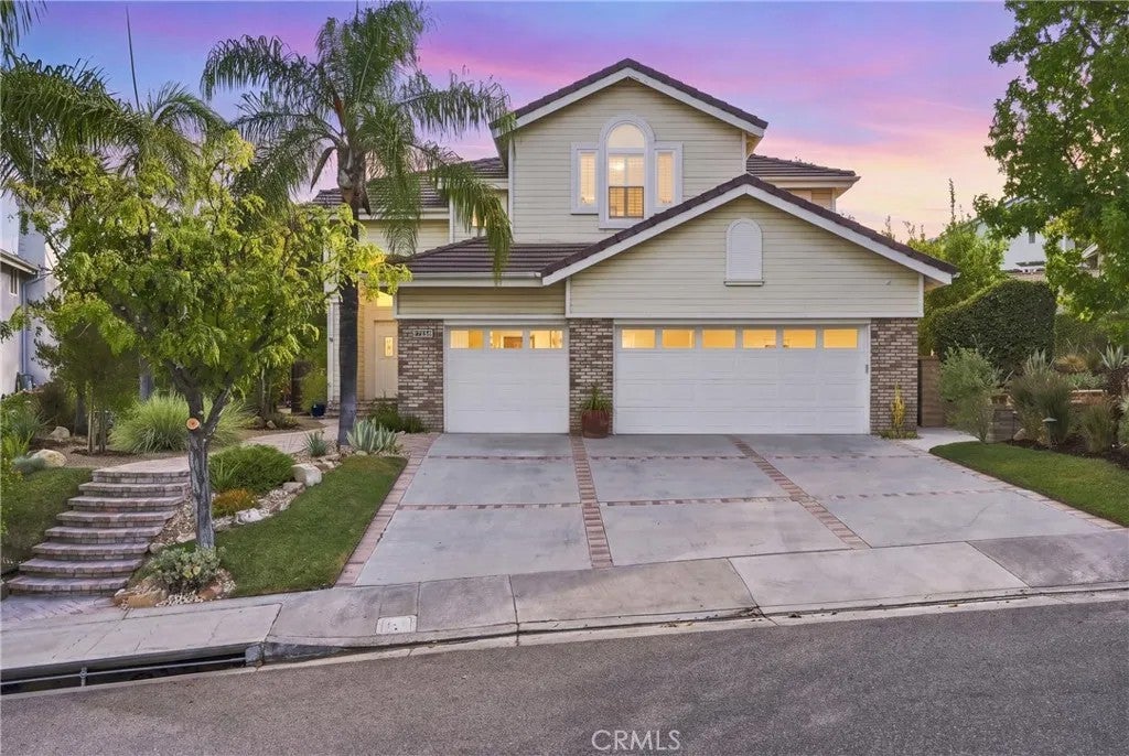 27388 Brighton — photo