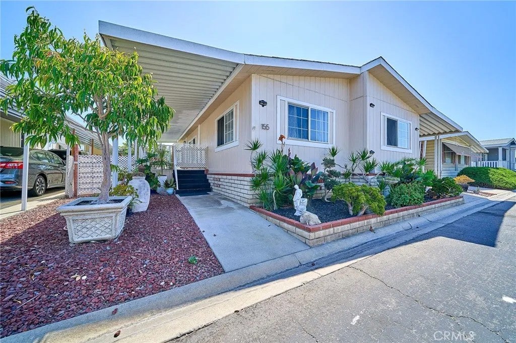 3595 Santa Fe 155 — photo