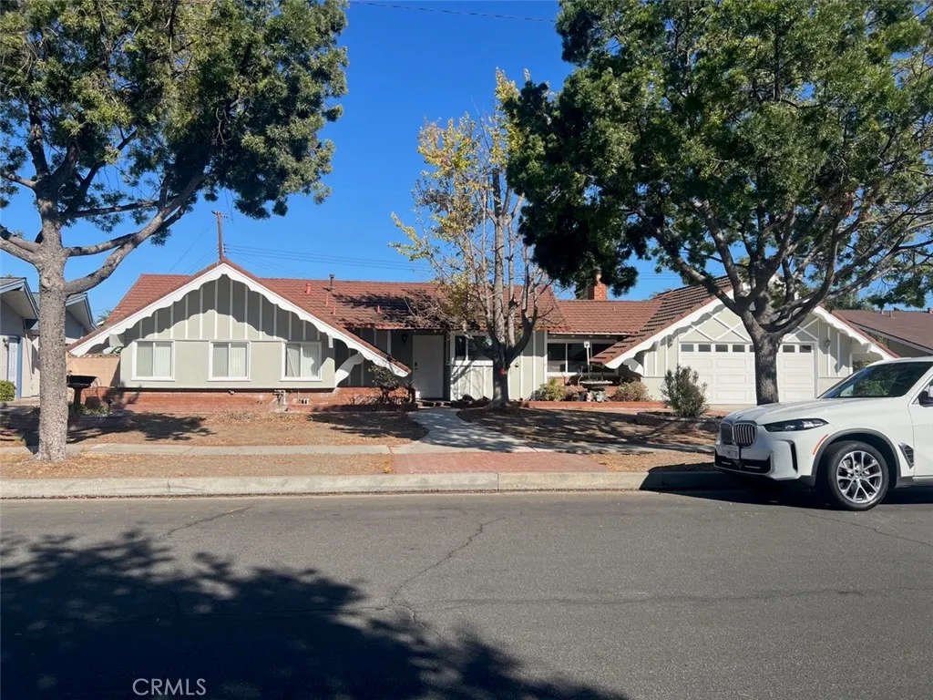 8408 Mercury Dr — photo