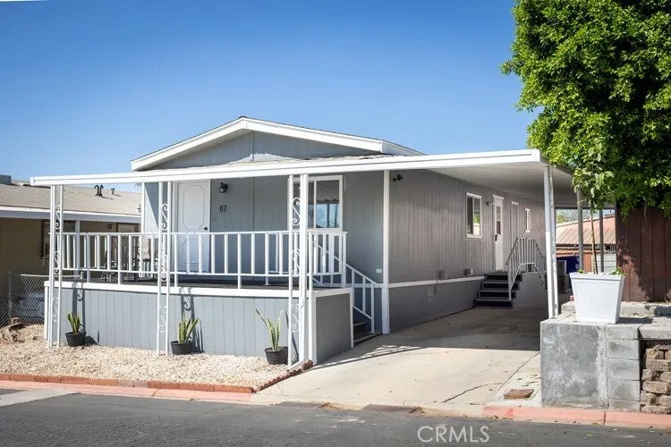 4041 Pedley 87 — photo