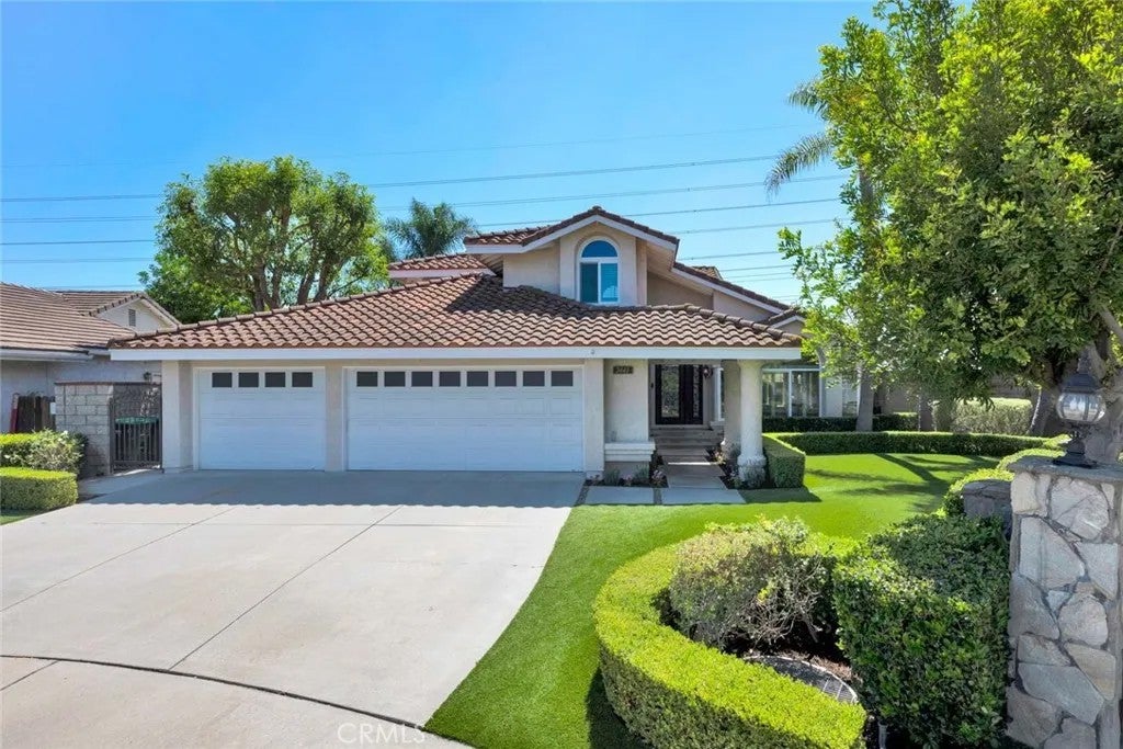 2441 N Cottage Hill Drive — photo