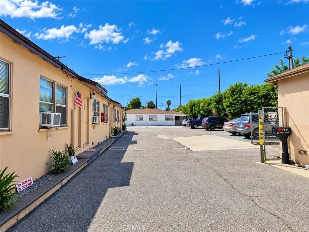 12801 Norwalk 5 — photo